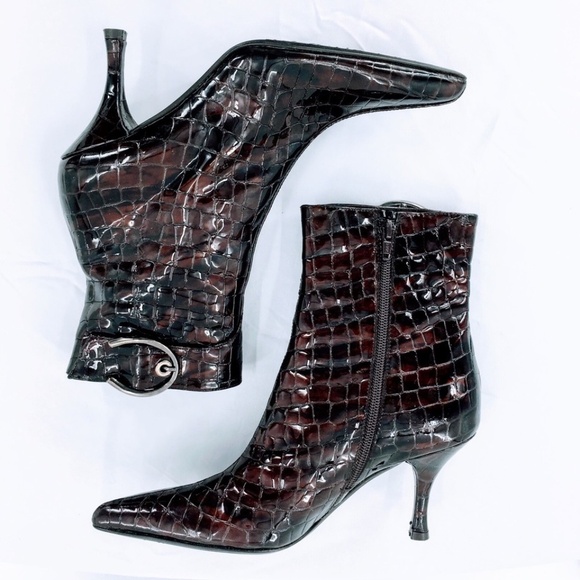 Stuart Weitzman Ankle Boot Brown Croc Embossed Pointed Toe Patent Leather Sz 7.5 - Picture 6 of 15